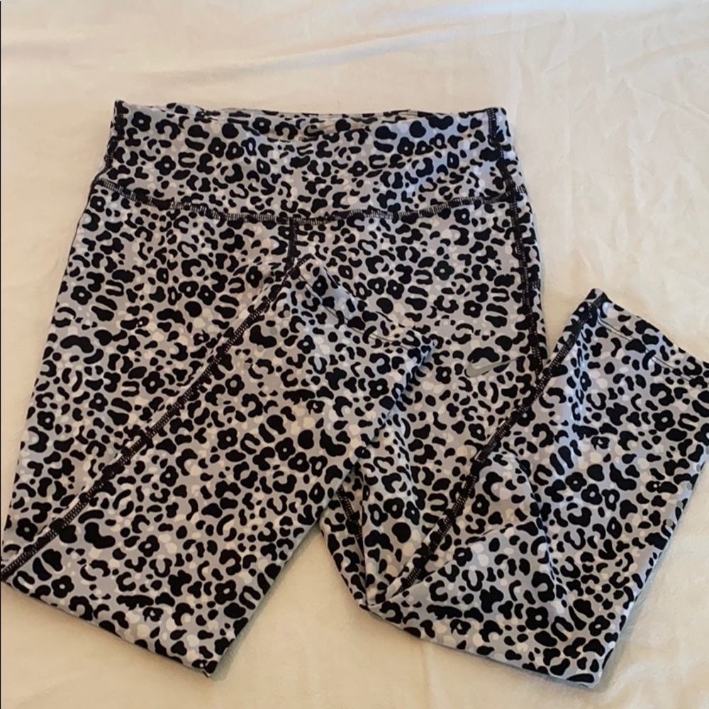 Nike Cheetah cropped leggings